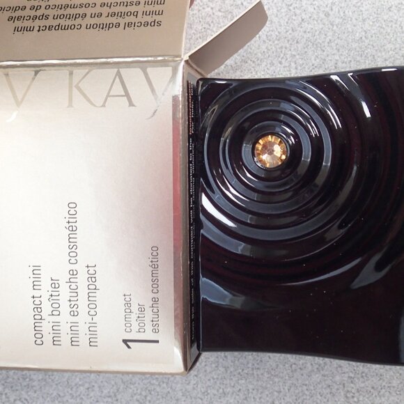 Mary Kay Special Edition Compact Mini - Picture 5 of 5